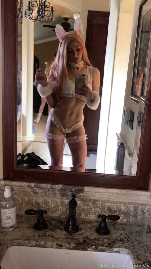Feisty Vee Nude Leaked Onlyfans Photo Feisty Vee Nude Leaked Onlyfans Photo