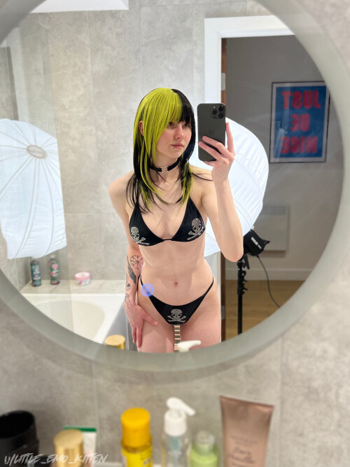 little_emo_kitten Nude Leaked Onlyfans Photo little_emo_kitten Nude Leaked Onlyfans Photo