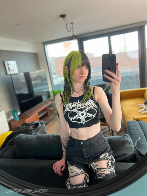 little_emo_kitten Nude Leaked Onlyfans Photo little_emo_kitten Nude Leaked Onlyfans Photo
