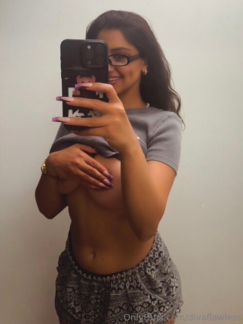 Divaflawless Nude Leaked Onlyfans Photo Divaflawless Nude Leaked Onlyfans Photo