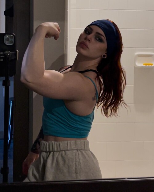 Ayshia Schisel | Elorahdaexplorah Nude Leaked Onlyfans Photo