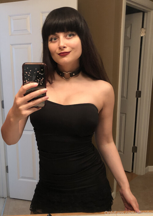 Ellie Idol - Princessellieidol Nude Leaked Onlyfans Photo