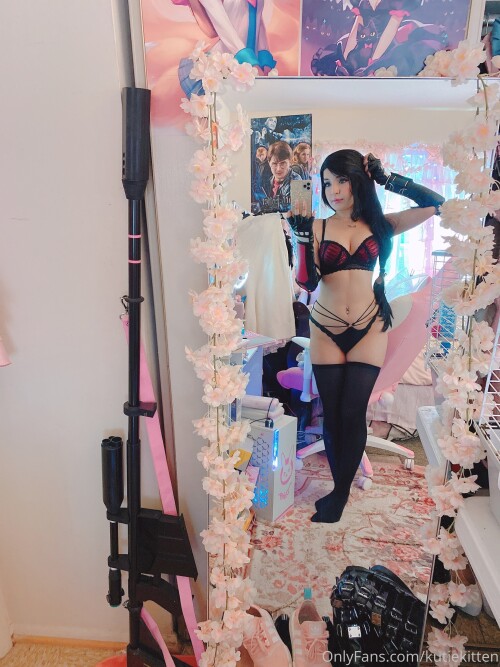 KutieKitten Nude Leaked Onlyfans Photo KutieKitten Nude Leaked Onlyfans Photo