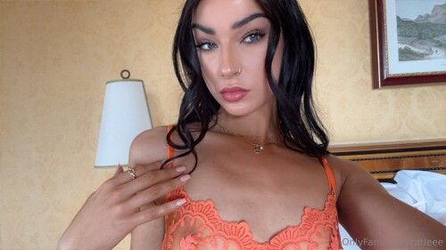 Cat Lee / caitlinnlee Nude Leaked Onlyfans Photo Cat Lee / caitlinnlee Nude Leaked Onlyfans Photo