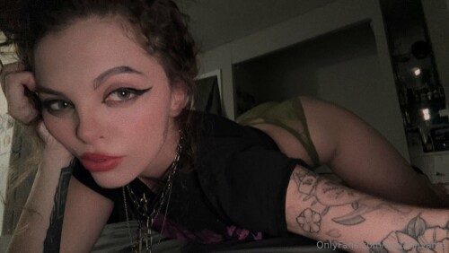 autumnvamp / ohemgeeijizzed / _ohemgeeijizzed_ Nude Leaked Onlyfans Photo