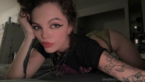 autumnvamp / ohemgeeijizzed / _ohemgeeijizzed_ Nude Leaked Onlyfans Photo