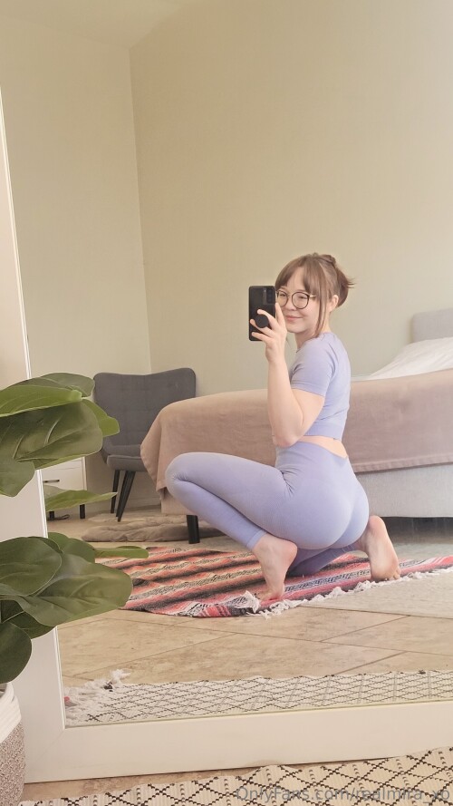 Mira_xo / RealMira_xo Nude Leaked Onlyfans Photo