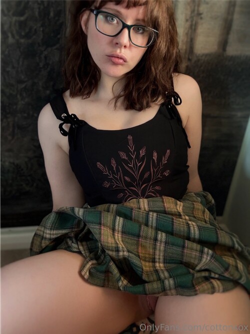 Alice Cotton Sox | Alicewinterhold Nude Leaked Onlyfans Photo Alice Cotton Sox | Alicewinterhold Nude Leaked Onlyfans Photo
