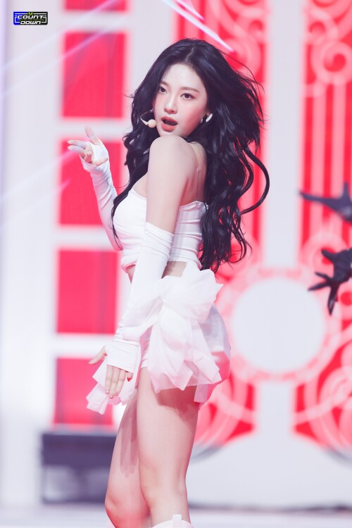 231116-aespa-NingNing-Drama-at-M-Countdown-documents-219d2383b7a61d4c90.md.jpg