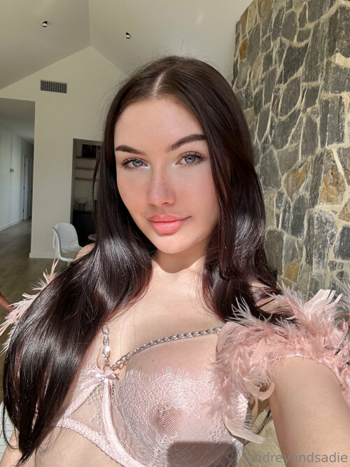 Audrey & Sadie Nude Leaked Onlyfans Photo Audrey & Sadie Nude Leaked Onlyfans Photo