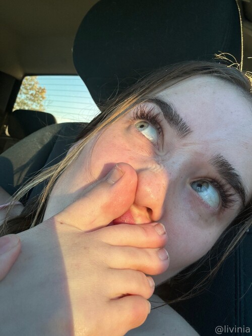 Livinia Roberts | urfavonlinesloot Nude Leaked Onlyfans Photo Livinia Roberts | urfavonlinesloot Nude Leaked Onlyfans Photo