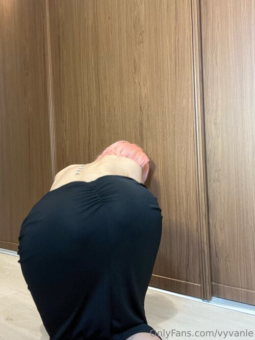 Vyvan Le Nude Leaked Onlyfans Photo