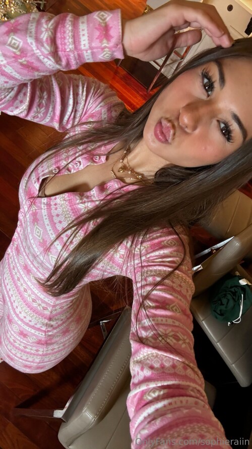 Malayaax - Sophieraiin Nude Leaked Onlyfans Photo