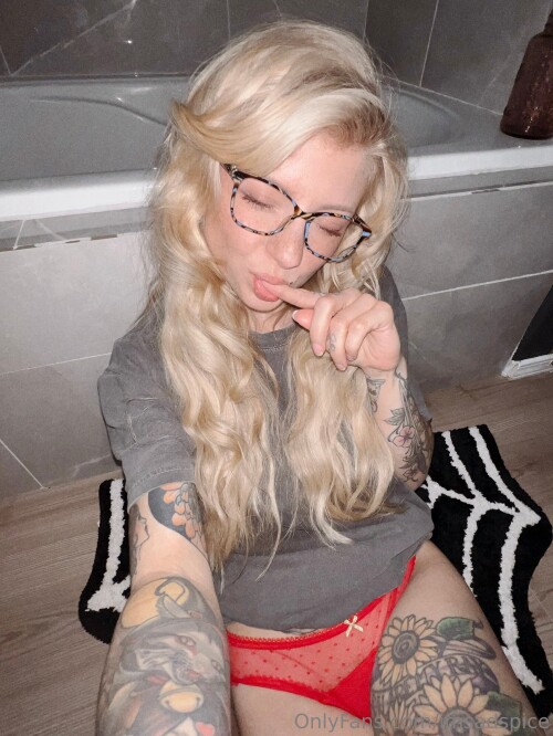 imsadspice - extrasadspice Nude Leaked Onlyfans Photo