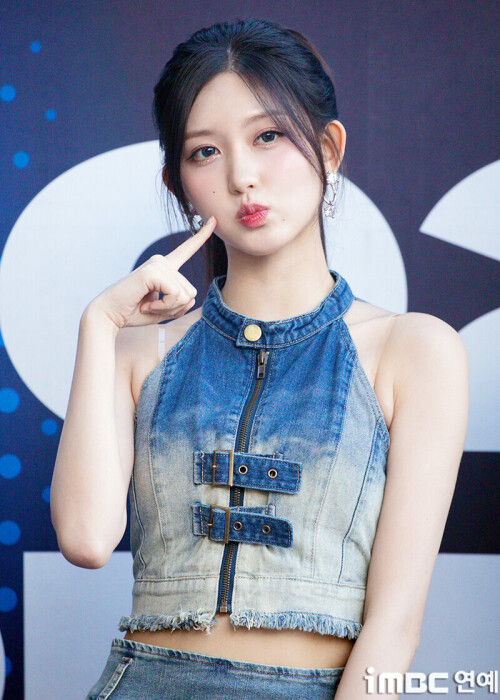 240922-IVE-Gaeul-at-2024-PEPSI-FESTA-Blue-Carpet-documents-12753b9ca24404bb58.md.jpg