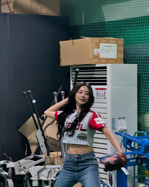 240923-TZUYU-Instagram-Update-documents-15f23fce48e7ade58.md.jpg