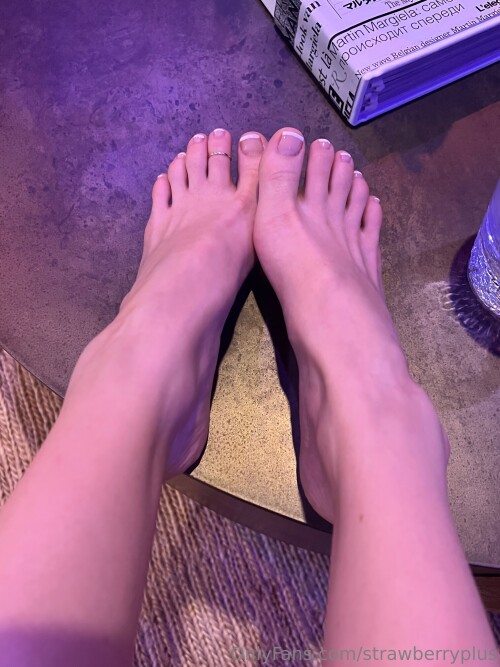strawberry_kisses99 Nude Leaked Onlyfans Photo strawberry_kisses99 Nude Leaked Onlyfans Photo