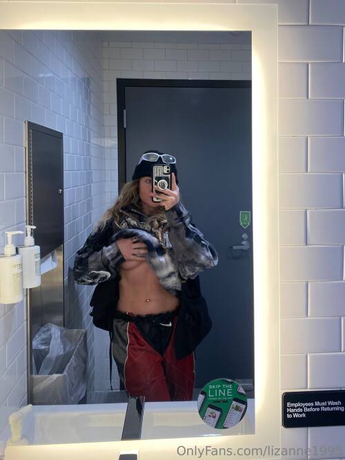 lizanne1995 Nude Leaked Onlyfans Photo lizanne1995 Nude Leaked Onlyfans Photo
