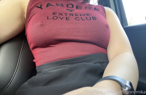 womanwearingred / Buffbunnymika / Buffbunbun Nude Leaked Onlyfans Photo