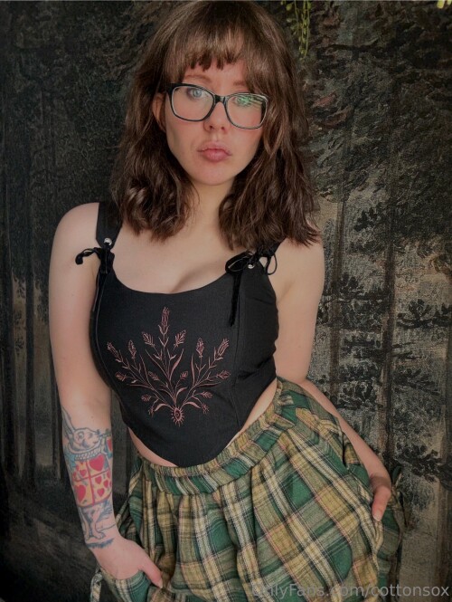 Alice Cotton Sox | Alicewinterhold Nude Leaked Onlyfans Photo Alice Cotton Sox | Alicewinterhold Nude Leaked Onlyfans Photo