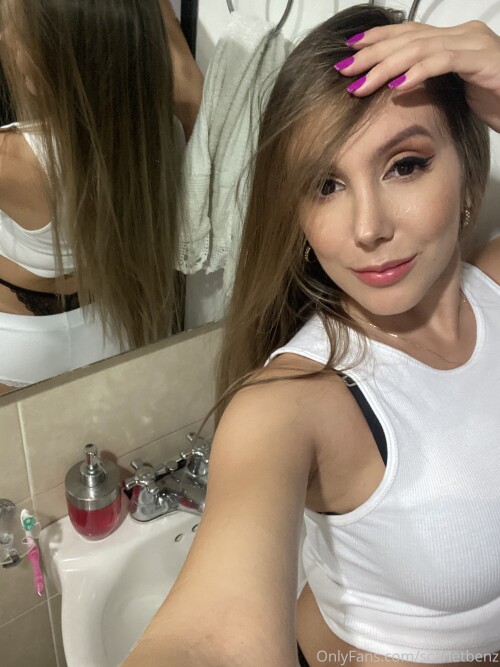Scarlet Benz Nude Leaked Onlyfans Photo Scarlet Benz Nude Leaked Onlyfans Photo