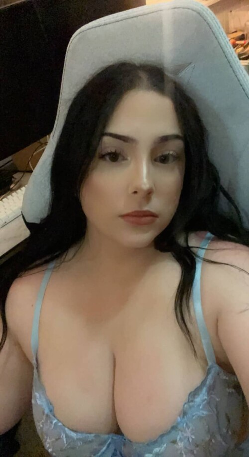 Angelinuhz Nude Leaked Onlyfans Photo