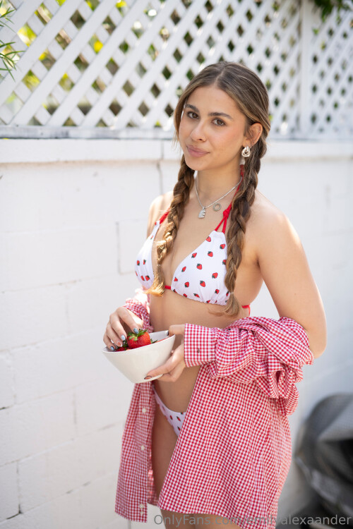Emily Alexander Nude Leaked Onlyfans Photo Emily Alexander Nude Leaked Onlyfans Photo