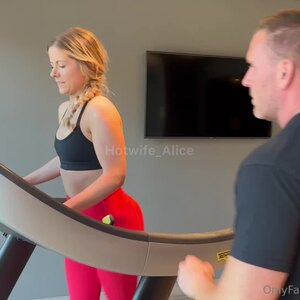 300x300_ef9d27b87e9e24ff0d1bc929c7b5868a_frame_0299b0043a11d9dda.jpg