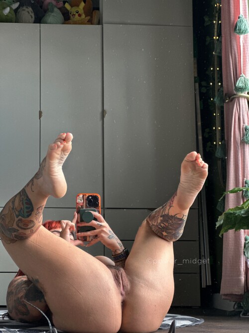 Peta Lloyd / power_midget Nude Leaked Onlyfans Photo Peta Lloyd / power_midget Nude Leaked Onlyfans Photo