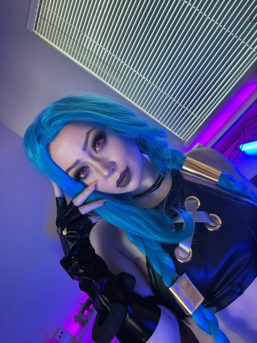 Poisyn Ivy Nude Leaked Onlyfans Photo Poisyn Ivy Nude Leaked Onlyfans Photo