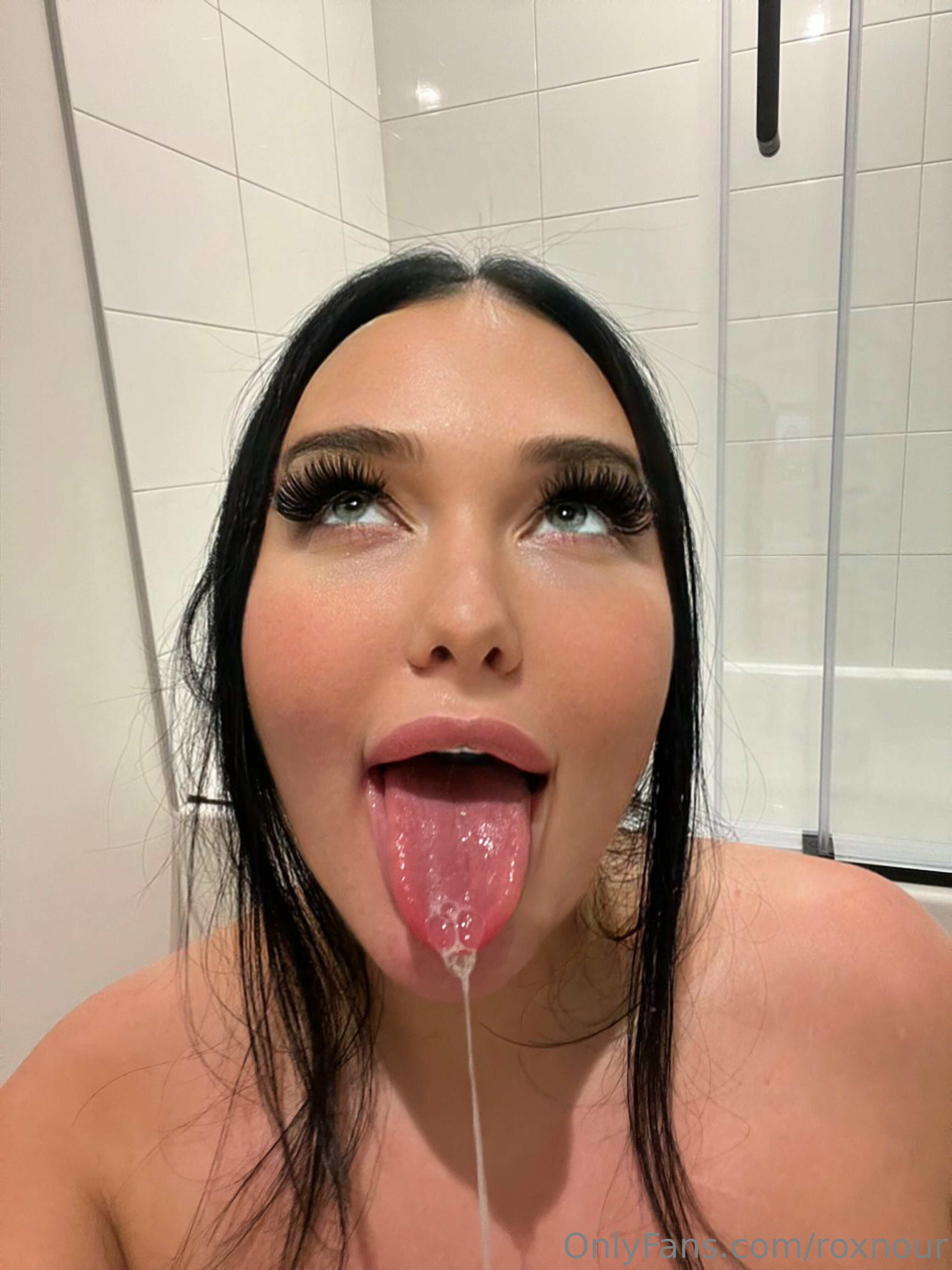 Roxane Nour | roxnour Nude Leaked Onlyfans Photo Roxane Nour | roxnour Nude Leaked Onlyfans Photo