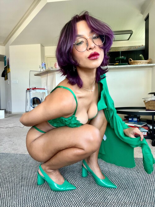 3024x4032_365e0d4f9f40b09d52aa4a03457e6d6b262426810101fdc7.jpg