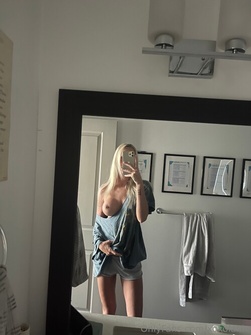 Lexie Wilcox & Lanie Wilcox / xoxolexie & xoxolanie Nude Leaked Onlyfans Photo