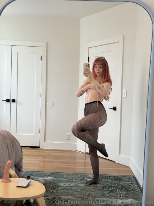 strawberrymilk_xoxo Nude Leaked Onlyfans Photo strawberrymilk_xoxo Nude Leaked Onlyfans Photo