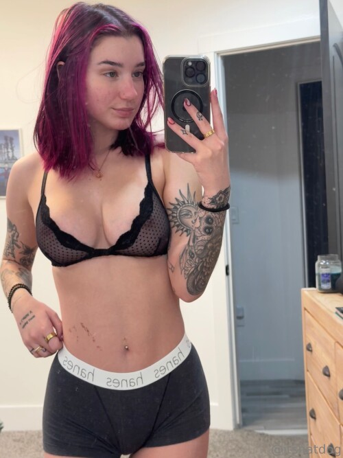 itsnatdog - mfbabyrain Nude Leaked Onlyfans Photo