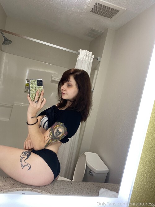 enrapturesg | enrapturex | elise tails Nude Leaked Onlyfans Photo