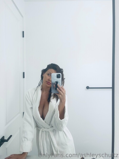 Ashley Schultz Nude Leaked Onlyfans Photo