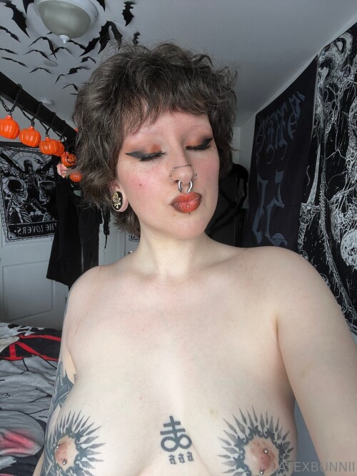 Latexbunnii/Sage/Grungenmetal Nude Leaked Onlyfans Photo