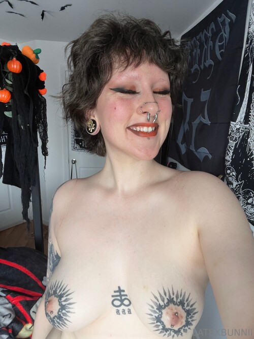 Latexbunnii/Sage/Grungenmetal Nude Leaked Onlyfans Photo