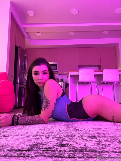 itsnatdog - mfbabyrain Nude Leaked Onlyfans Photo