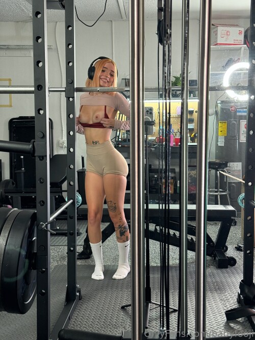 babyfooji / peachtot Nude Leaked Onlyfans Photo