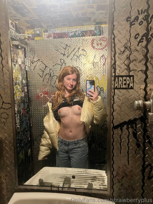 strawberry_kisses99 Nude Leaked Onlyfans Photo strawberry_kisses99 Nude Leaked Onlyfans Photo
