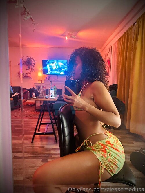 Aliakadir/Pleasemedusa Nude Leaked Onlyfans Photo Aliakadir/Pleasemedusa Nude Leaked Onlyfans Photo