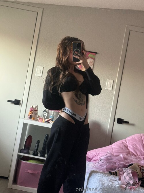 Rusty Fawkes Nude Leaked Onlyfans Photo Rusty Fawkes Nude Leaked Onlyfans Photo