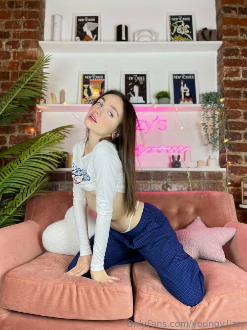 youngy.lizzy / Lizzy Youngy Nude Leaked Onlyfans Photo youngy.lizzy / Lizzy Youngy Nude Leaked Onlyfans Photo