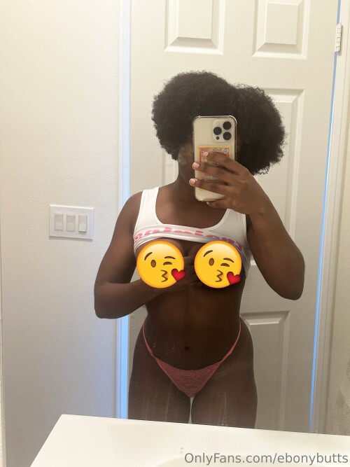 Ebony Butts / PastaToots Nude Leaked Onlyfans Photo