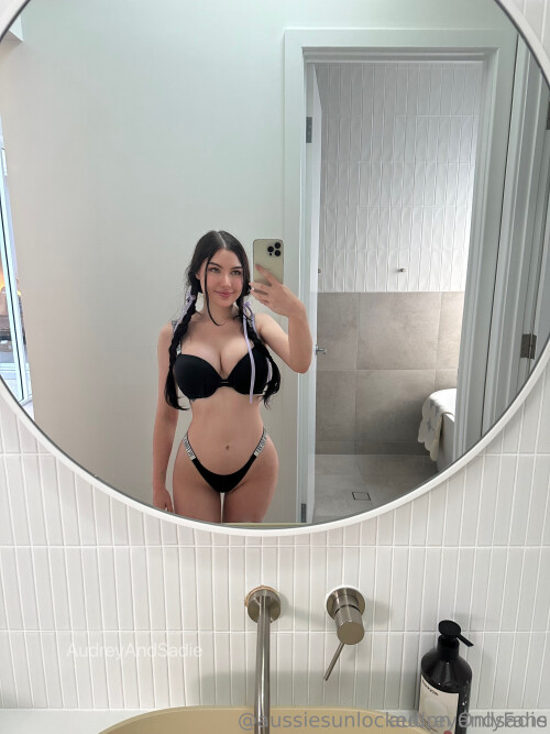 Audrey & Sadie Nude Leaked Onlyfans Photo Audrey & Sadie Nude Leaked Onlyfans Photo