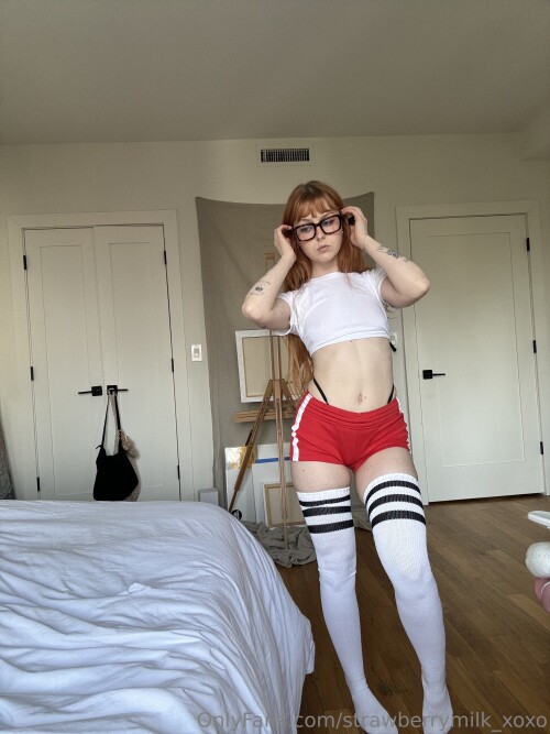 strawberrymilk_xoxo Nude Leaked Onlyfans Photo strawberrymilk_xoxo Nude Leaked Onlyfans Photo