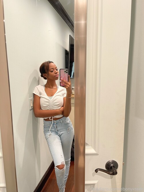 ebonyxvenus / ebonyxteen Nude Leaked Onlyfans Photo