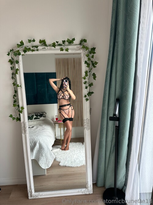 Atomicbrunette18 Nude Leaked Onlyfans Photo